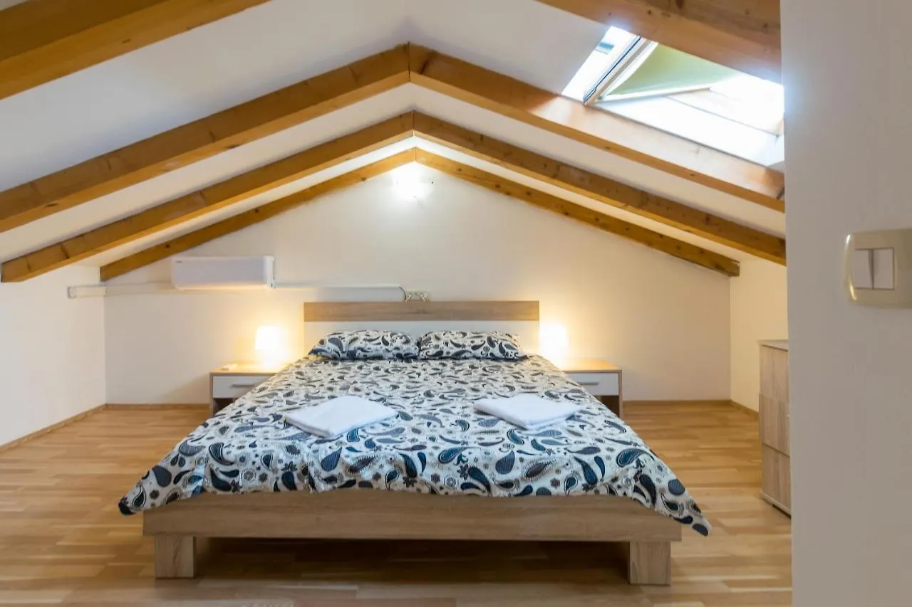 Holiday Home Olga With Pool &Pet Friendly Pula